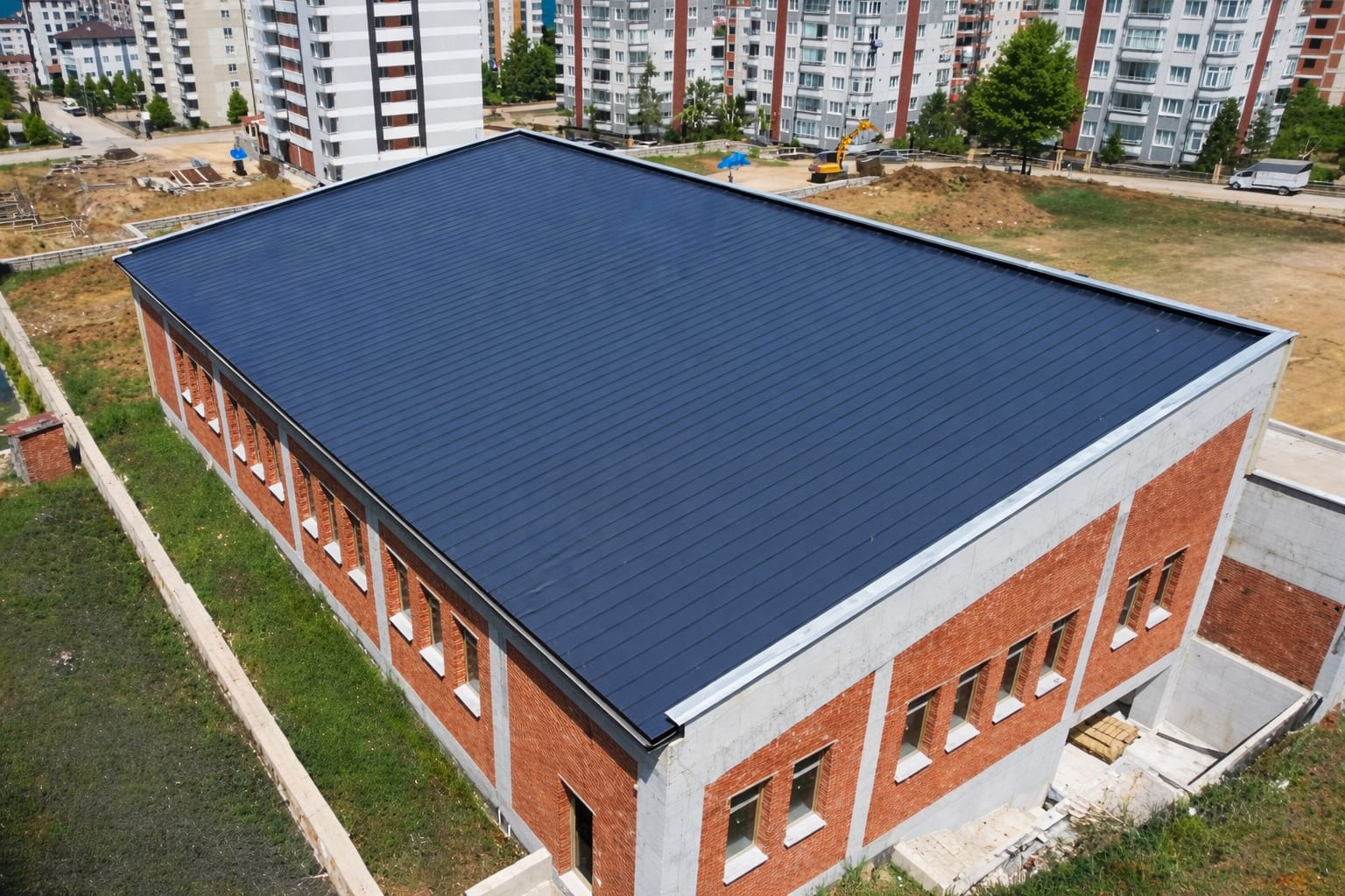 SPOR TOTO - YARI OLİMPİK YÜZME HAVUZU